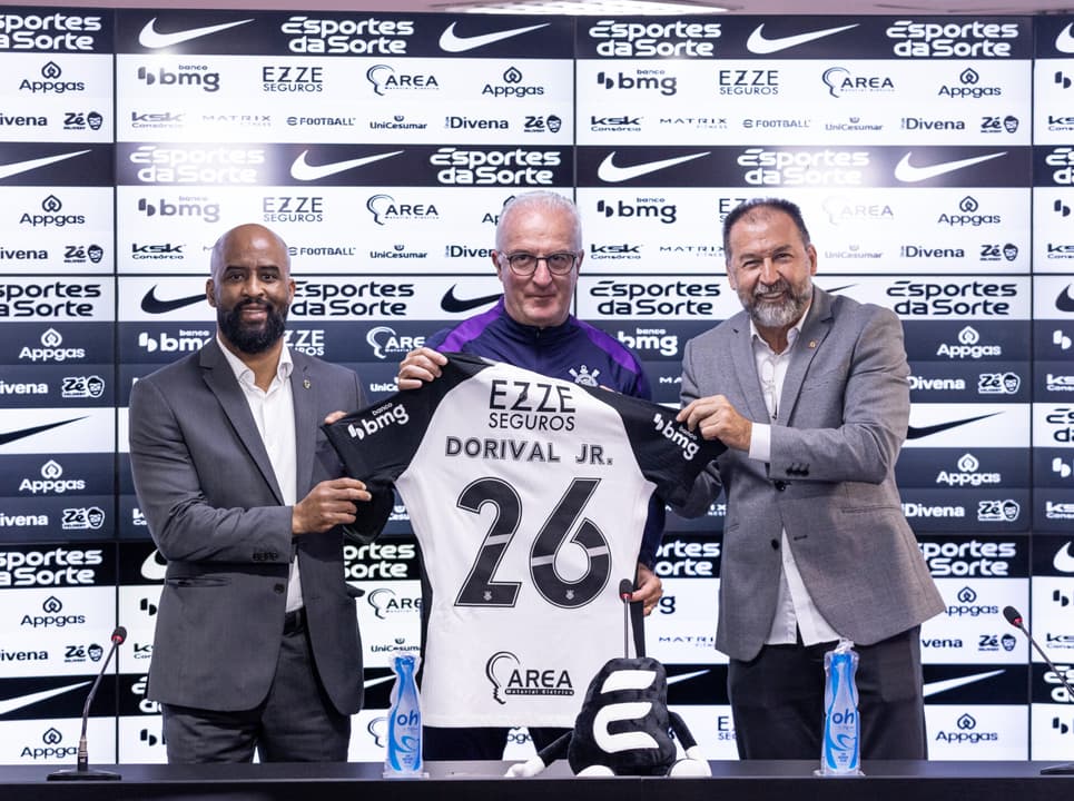 Dorival Júnior é apresentado como novo técnico do Corinthians