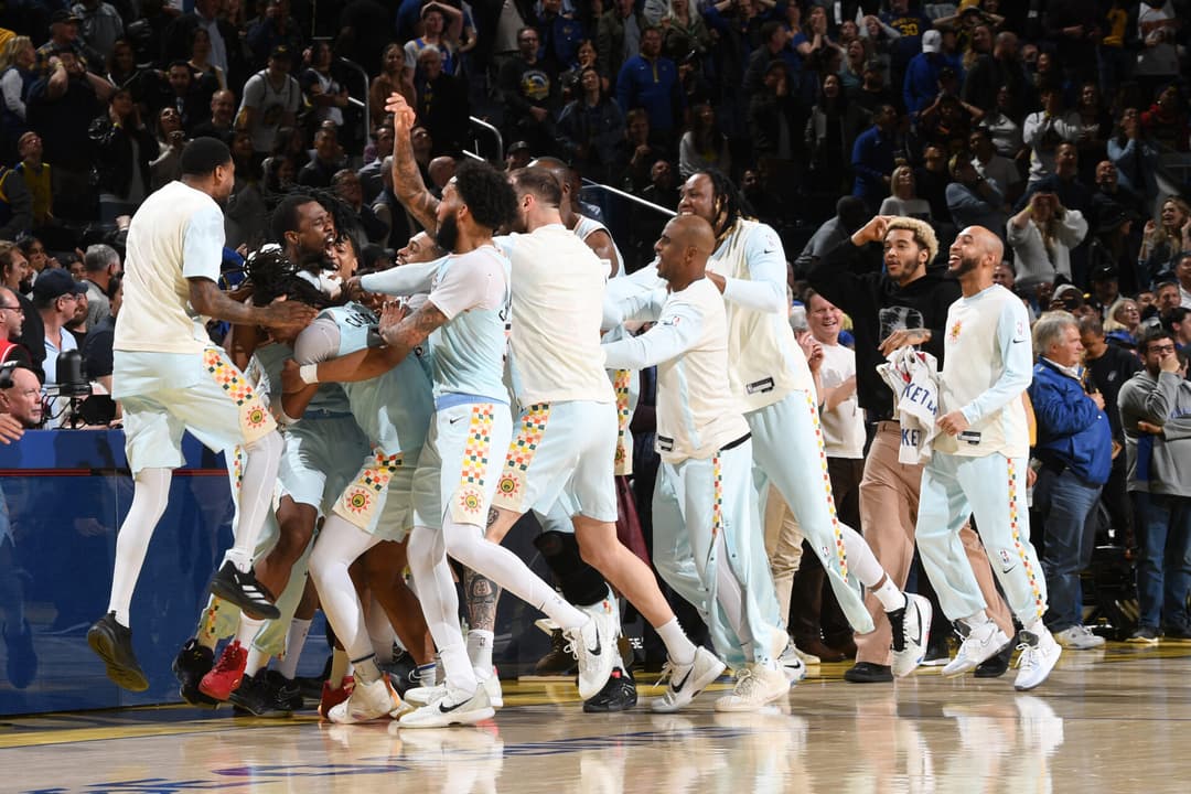 San Antonio Spurs v Golden State Warriors
