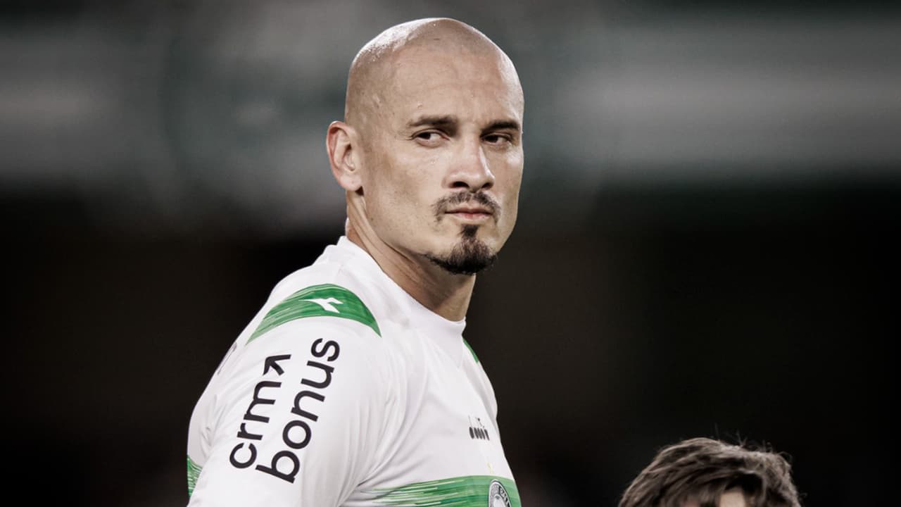 Maicon, zagueiro do Coritiba