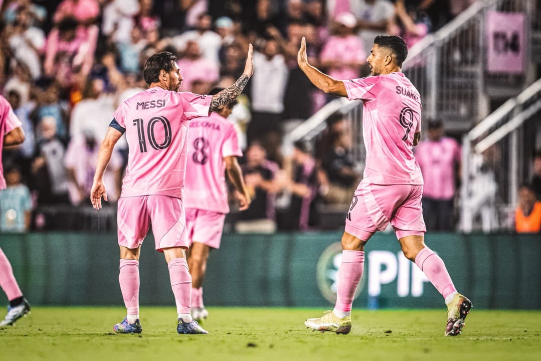 Messi e Luis Suárez comemorando gol pelo Inter Miami