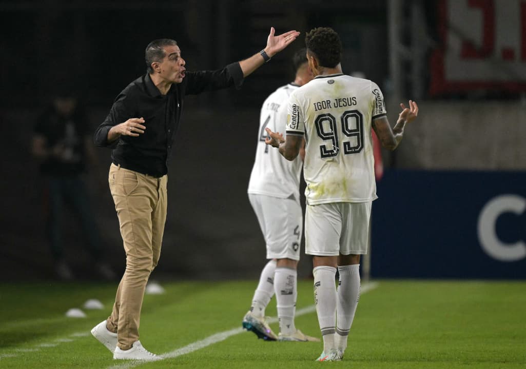 Desafio do Botafogo de Renato Paiva agora é pela Copa do Brasil