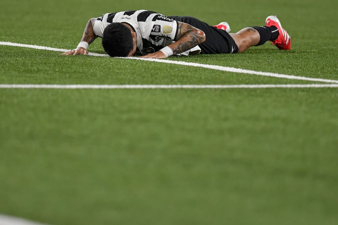 Santiago Rodríguez teve atuação ruim em Botafogo x Carabobo