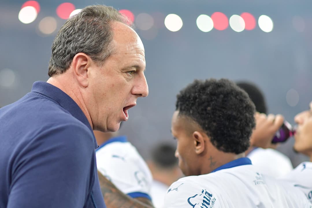 Ceni fica na bronca com a aarbitragem após jogo com o Flamengo
Foto: Thiago Ribeiro/AGIF