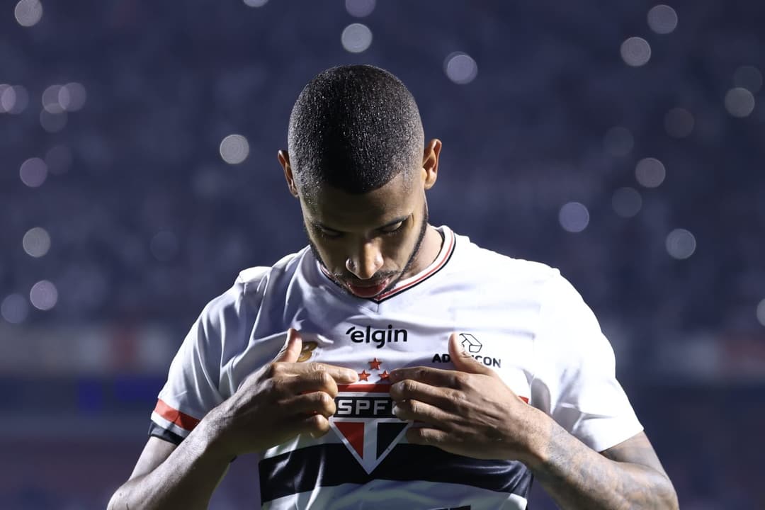 André Silva marcou o gol da virada do São Paulo contra o Grêmio (Foto: Marcello Zambrana/AGIF)