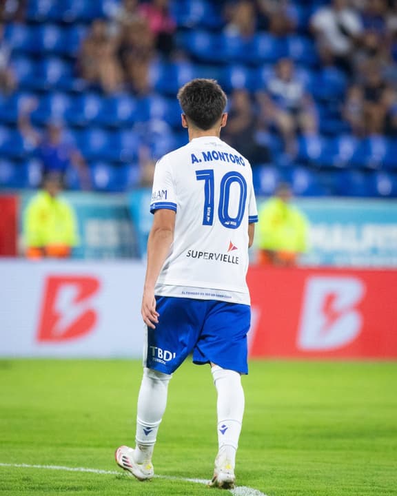 Álvaro Montoro, jogador do Vélez, pode ser um dos reforços do Botafogo