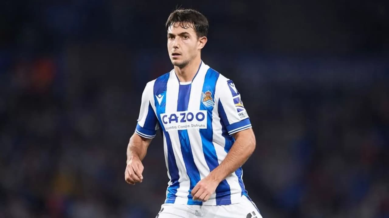 Próxima contratação do Arsenal, Zubimendi particiou de 44 jogos pela Real Sociedad. (Foto: AFP)