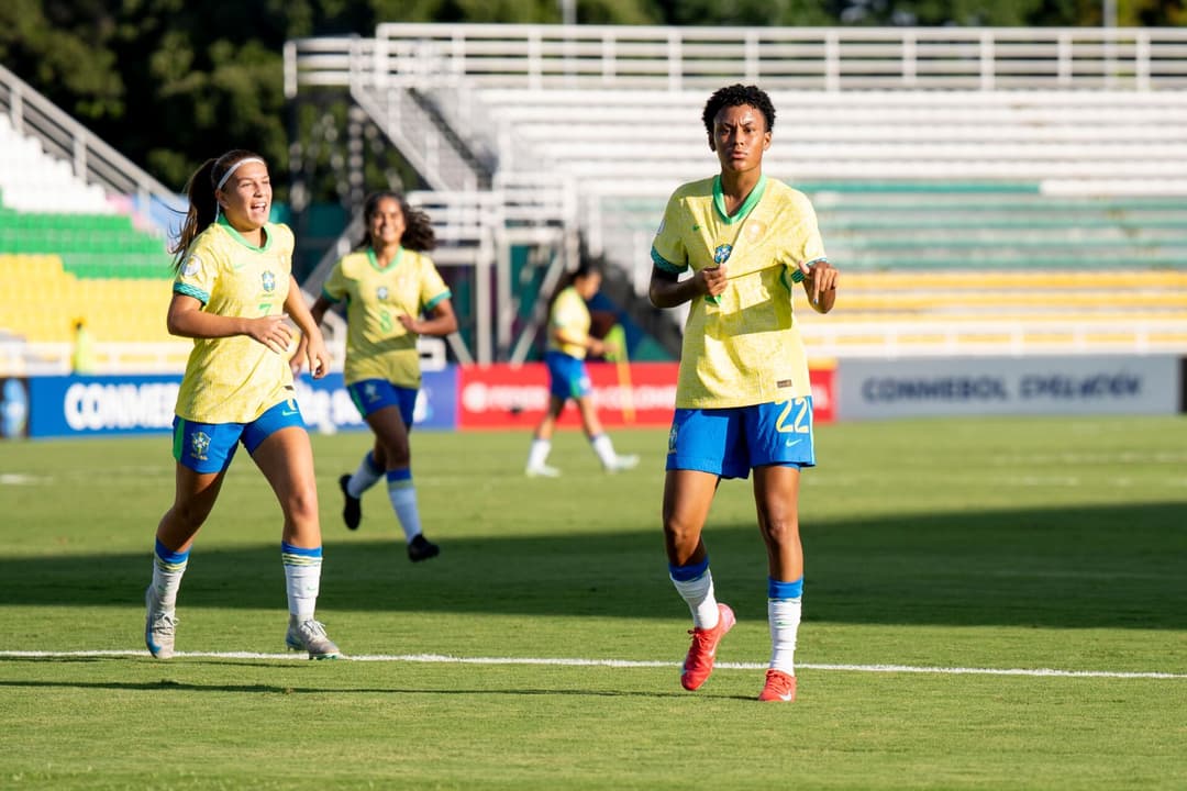 Ravenna comemora gol diante do Equador, pelo Brasil, no Sul-Americano feminino sub-17. (Foto: Nelson Terme/CBF)