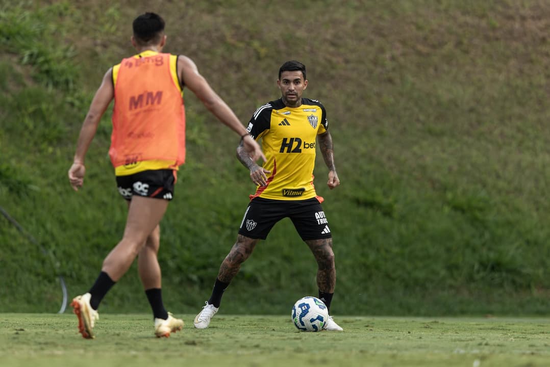 Dudu em treino do Atlético-MG (Foto: Pedro Souza / Atlético)