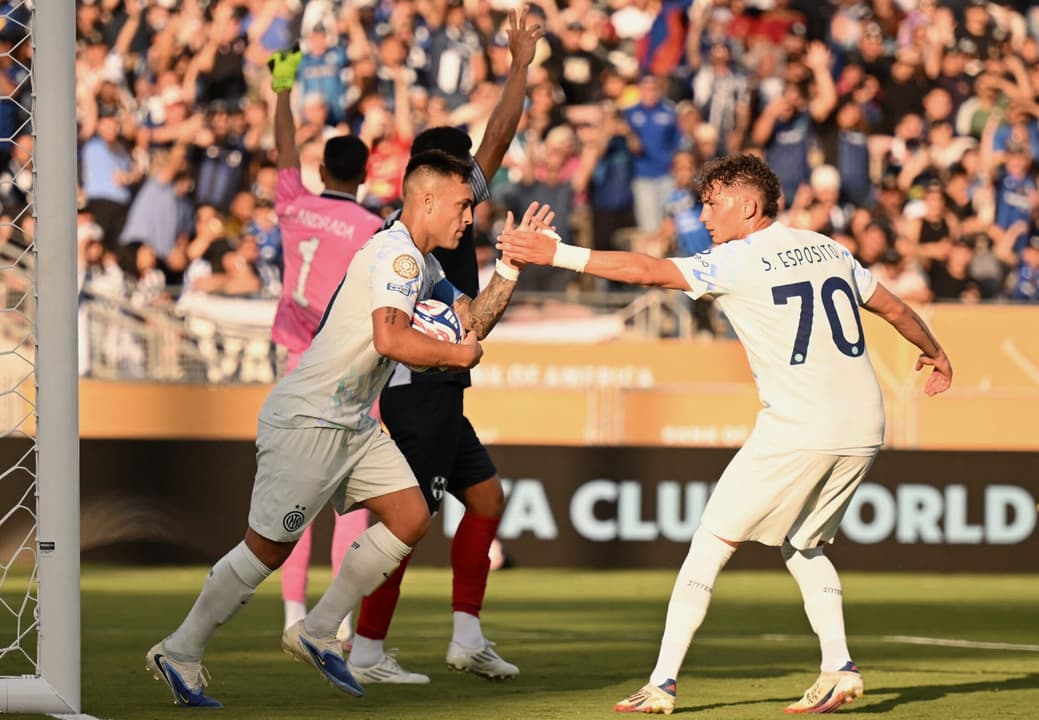 Lautaro Martínez marcou o gol de empate da Inter de Milão no jogo contra o Monterrey, que terminou em 1 a 1 (Foto: Patrick T. Fallon / AFP)