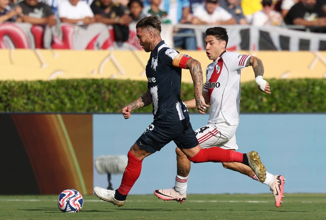Sergio Ramos em River Plate x Monterrey (Foto: Patrick T. Fallon / AFP)