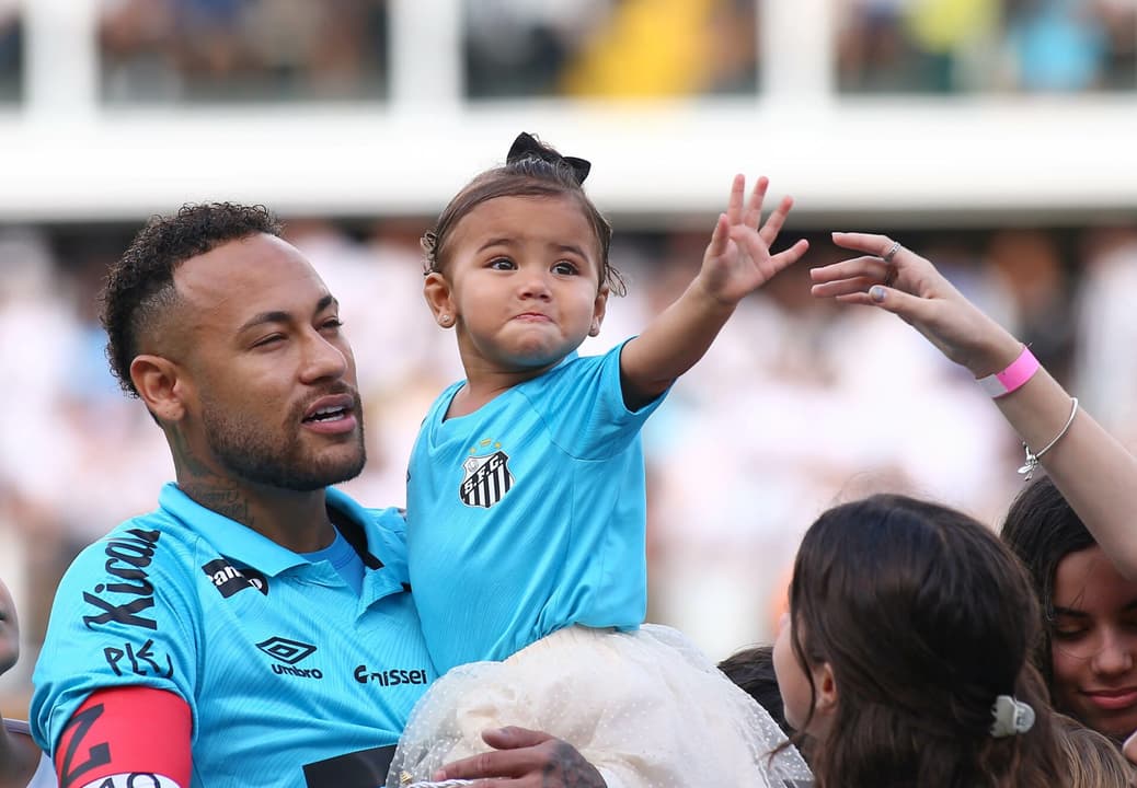 Influenciadores como MC Livinho, MC Bin e Gui Tank confirmam presença em jogo festivo de Neymar, na Vila Belmiro. (Foto: Mauricio De Souza/AGIF)