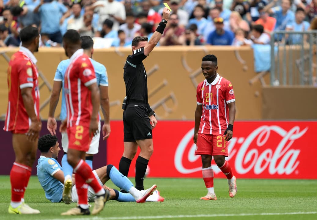 Árbitro de Real Madrid x Pachuca, Ramon Abatti Abel apitou a estreia do Manchester City no Mundial