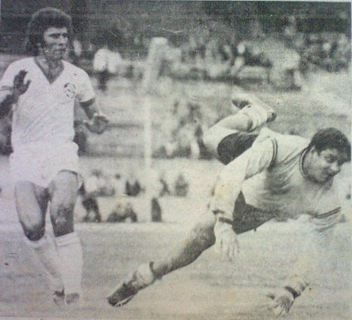 Valdomiro, do Internacional, e Orlando, do Ferro Carril