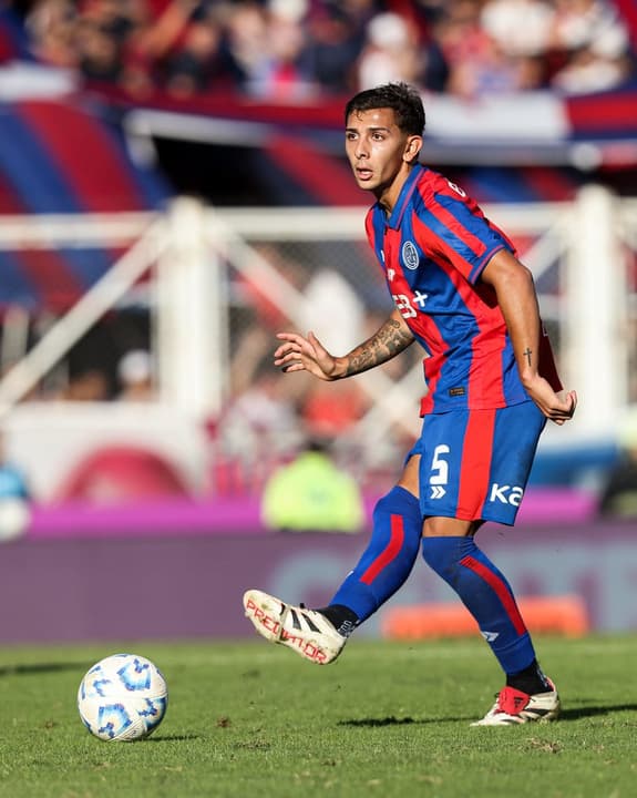 Elián Irala em jogo do San Lorenzo. (Foto: Divulgação/CASL)