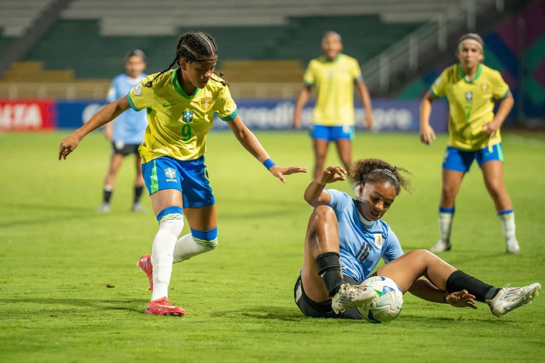 Yngrid Piauí, atacante do sub-17 do Internacional