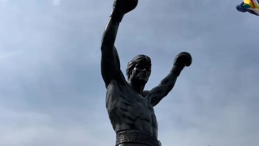 Estátua Rocky Balboa será point de torcedores do Flamengo no Mundial (Foto: Lucas Bayer/Lance!)