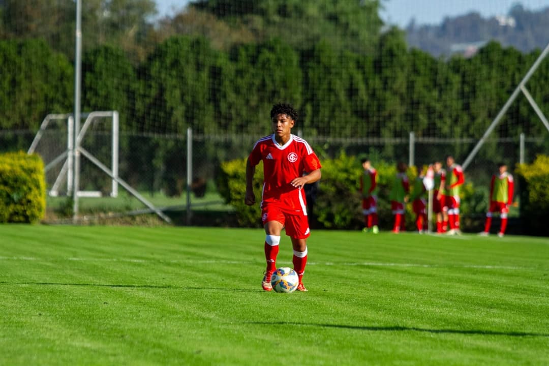 Deryck, atacante o sub-15 do Internacional