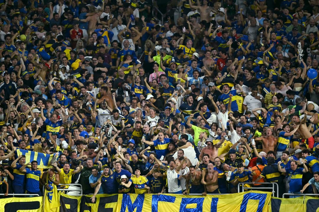 FBL-WC-CLUB-2025-MATCH24-BAYERN-BOCA-FANS