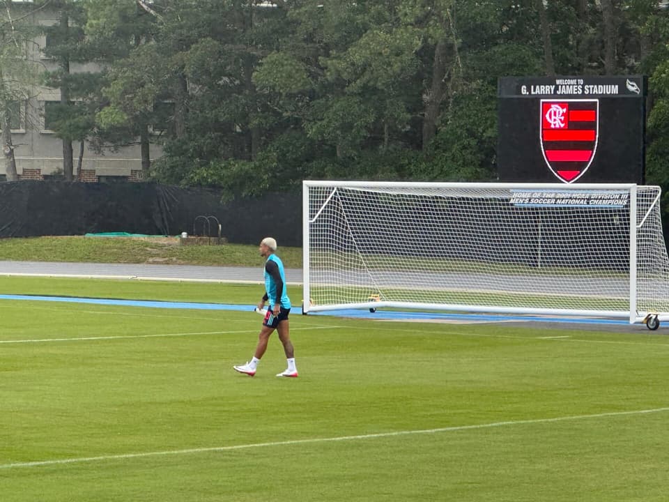 Wesley treino flamengo Mundial