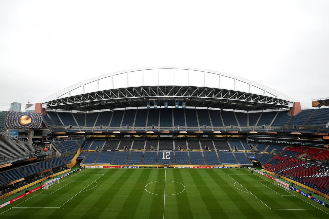 FC Internazionale Milano v Urawa Red Diamonds: Group E - FIFA Club World Cup 2025