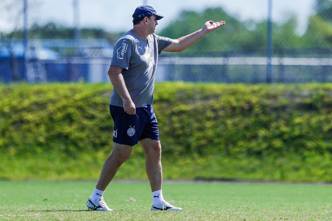 Rogério Ceni comanda treino do Bahia (Foto: Rafael Rodrigues / EC Bahia)