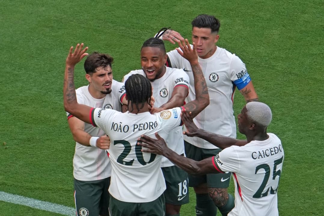 Chelsea comemora gol contra o Fluminense na semifinal do Mundial (Foto: TIMOTHY A. CLARY / AFP)
