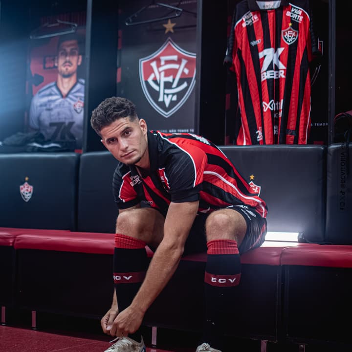 Ruben Rodrigues foi contratado pelo Vitória em junho