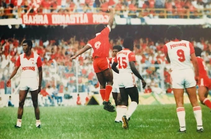 América de Cali enfrenta o Santa Fe pelo Campeonato Colombiano, em 1987