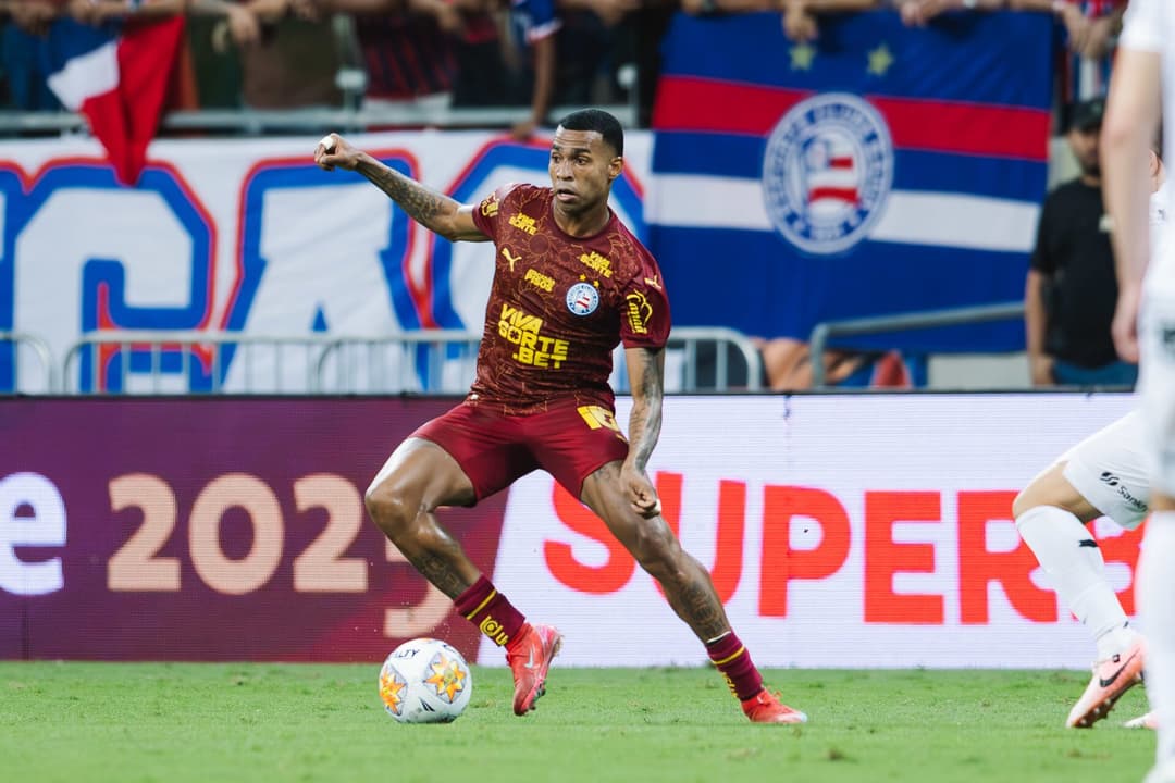 Jean Lucas em ação contra o Ceará na Copa do Nordeste (Foto: Letícia Martins/EC Bahia)