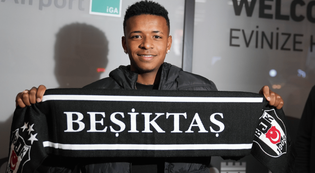Atacante equatoriano Keny Arroyo, do Besiktas (Foto: Reprodução Redes Sociais/Besiktas)