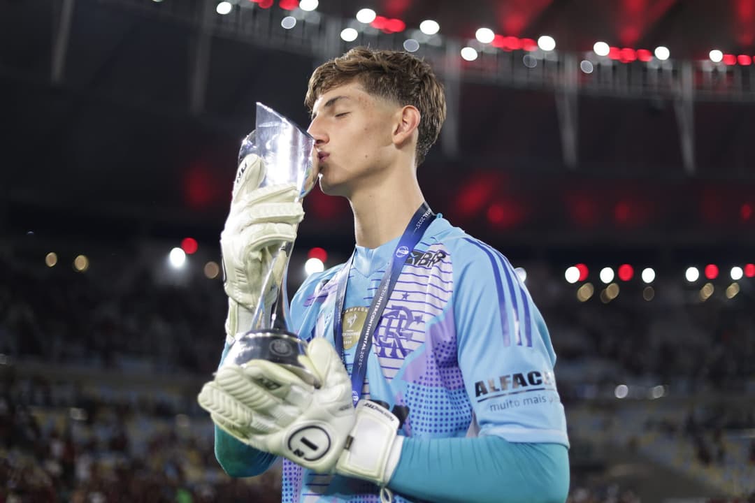Léo Nannetti comemora título Mundial (Foto: Gilvan de Souza/Flamengo)