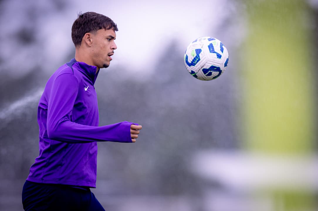 Tchoca é a grande novidade entre os relacionados (Foto: Rodrigo Coca/Agência Corinthians)