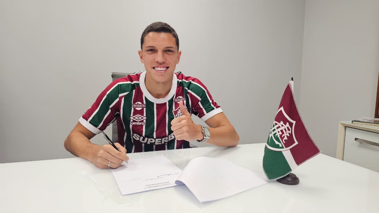 Davi Schuindt renova com Fluminense