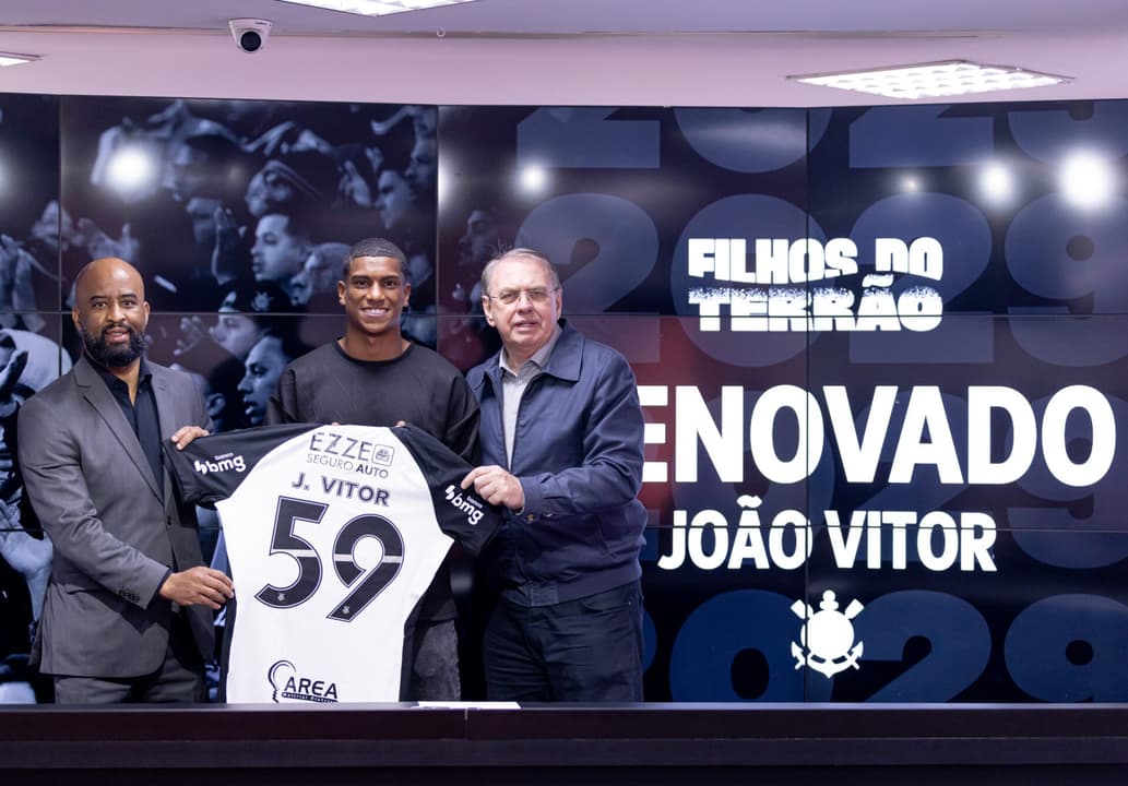 Joia da base renova contrato com o Corinthians; jogador treina no profissional com Dorival Jr. (Foto: Rodrigo Coca/Agência Corinthians)