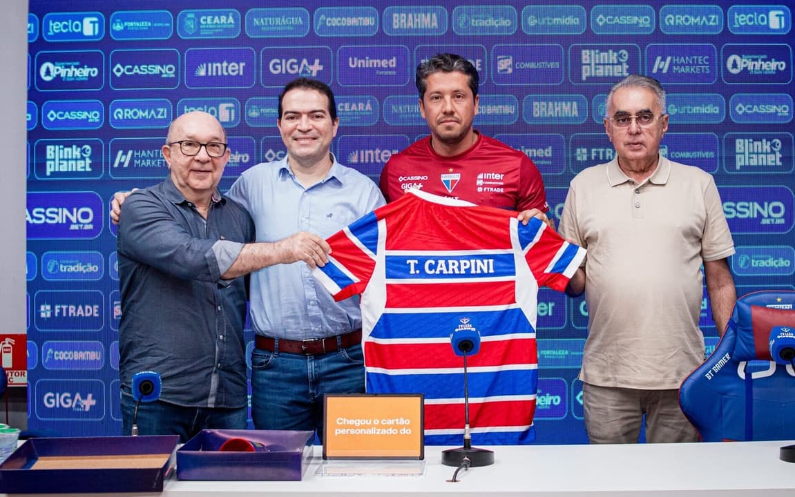 Fortaleza se prepara para la temporada 2026 con nuevo entrenador Thiago Carpini