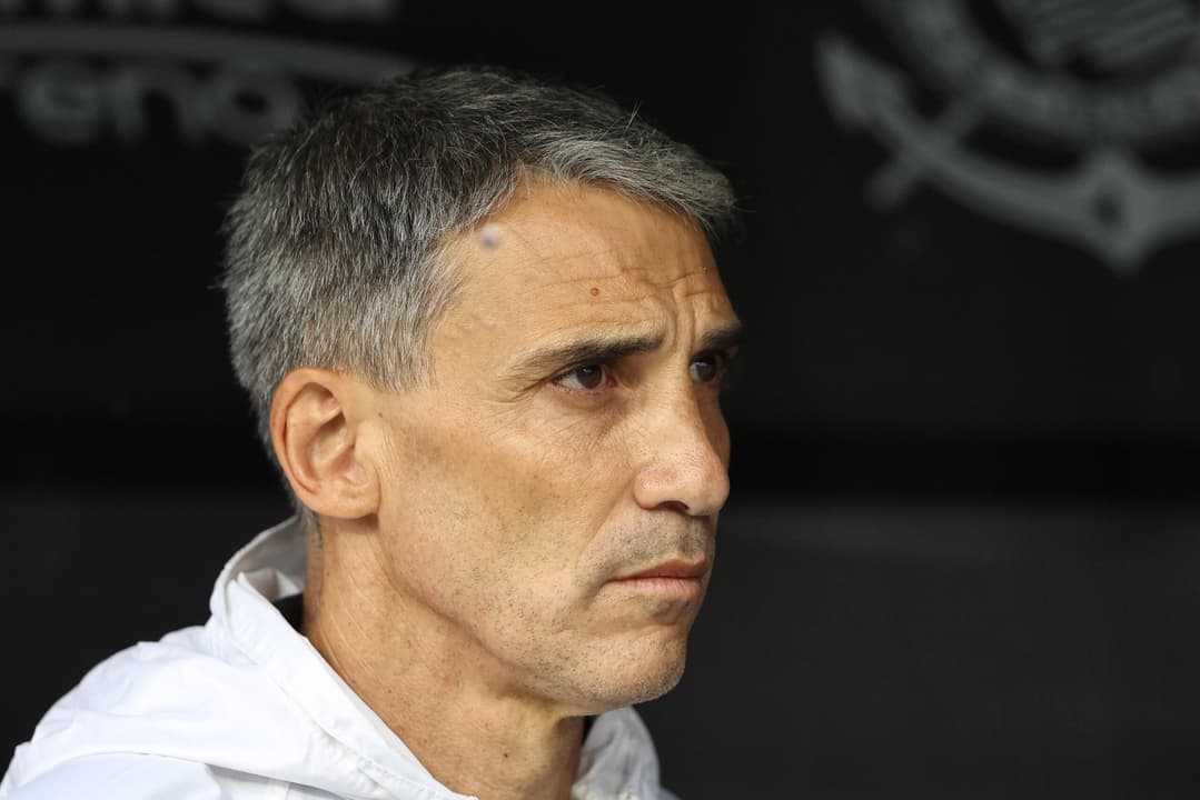 Pressão e autocrítica: Vojvoda traça cenário do Santos para estreia no Brasileirão