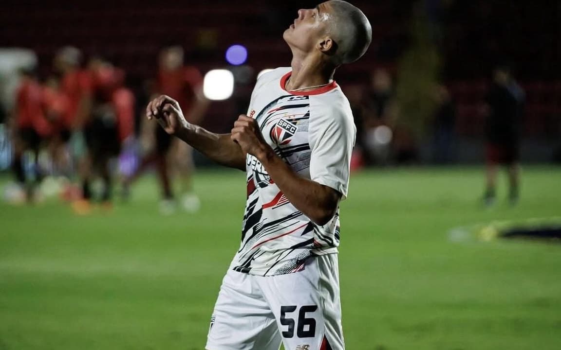 São Paulo apuesta por Nícolas Bosshardt en lateral izquierda ante la duda de Enzo Díaz