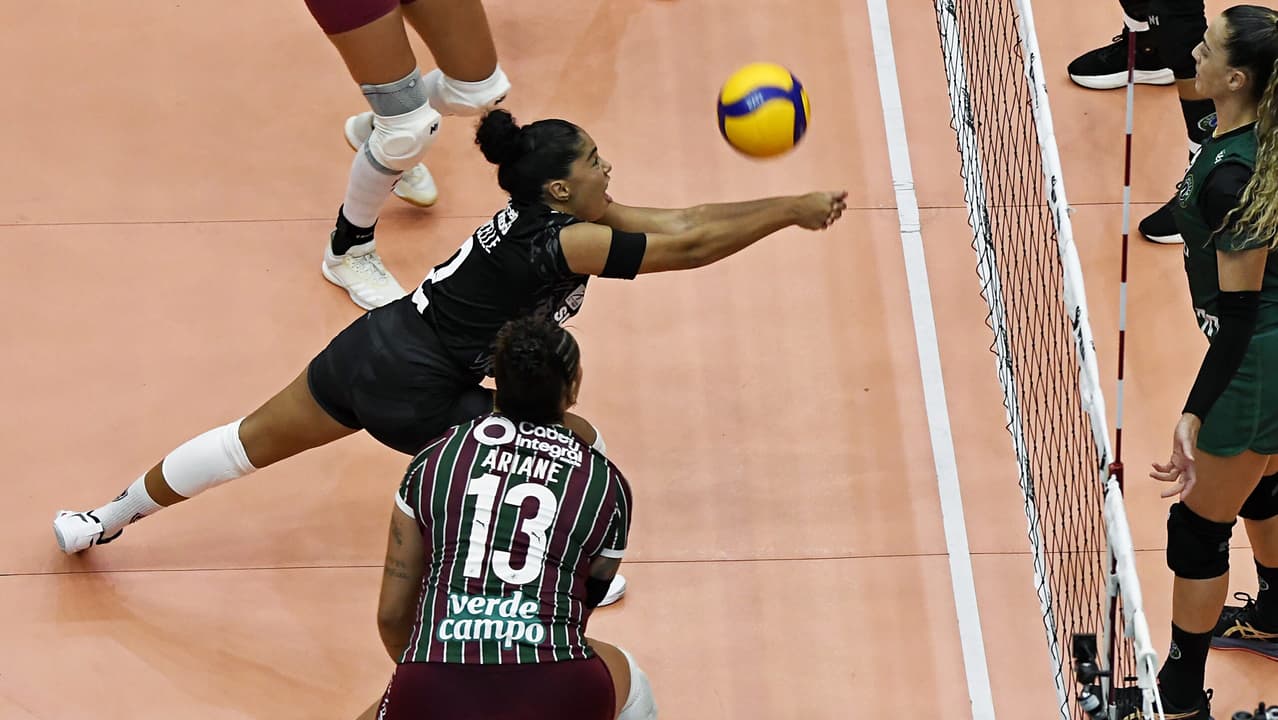 Marcelle em ação pelo Fluminense na Superliga Feminina (Foto: Mailson Santana/FFC)