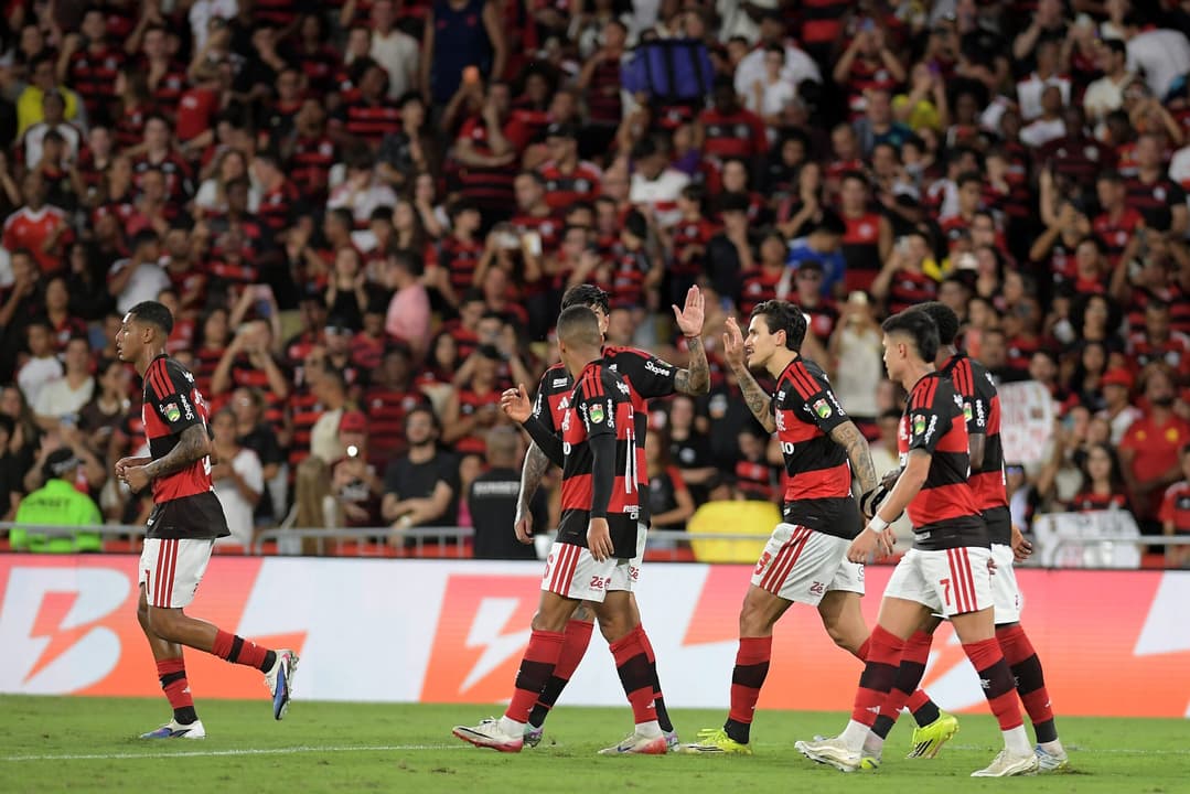 Voos Mais Altos: Flamengo Anuncia Intertemporada Europeia na Pausa da Copa de 2026 em Busca da Glória!