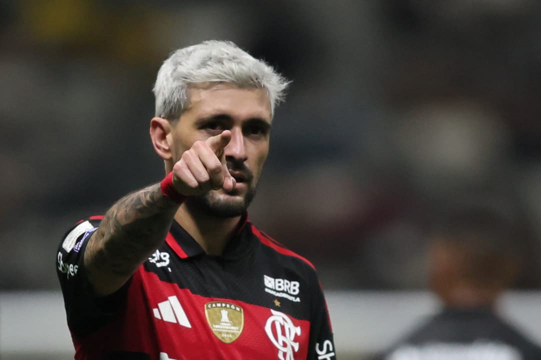 Arrascaeta no Alerta Mundial: O Coração Rubro-Negro Pulsa a Oito Dias da Copa!