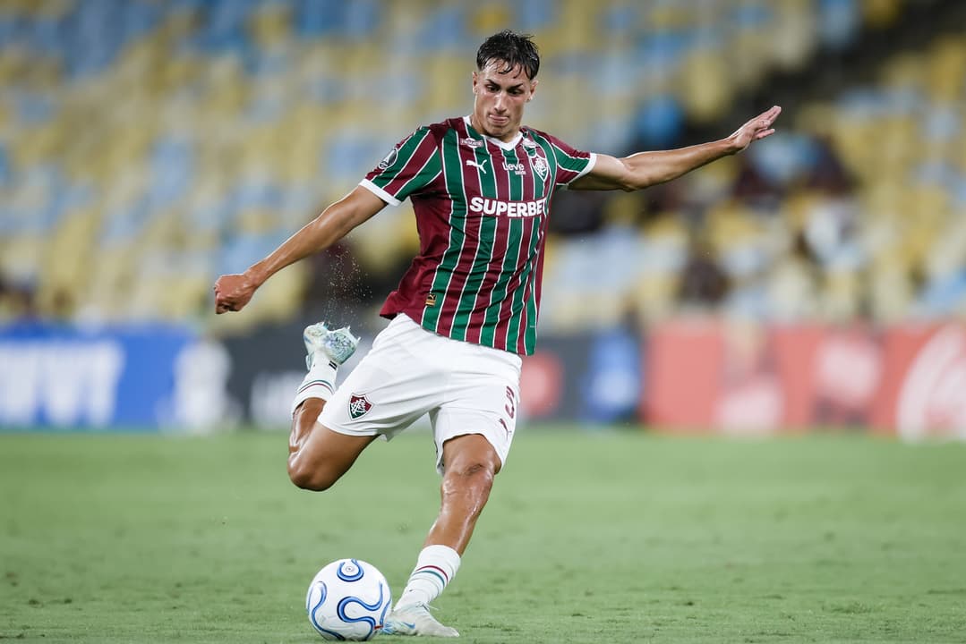 Bernal em ação pelo Fluminense