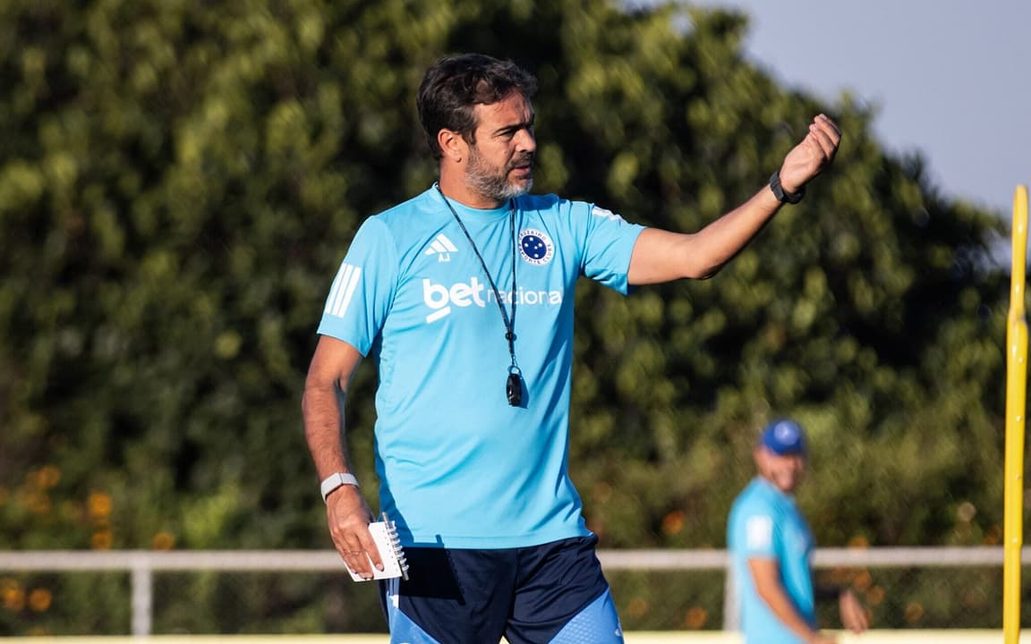 Cruzeiro Tem Tres Titulares Pendurados Em Jogo Contra O Vasco.html