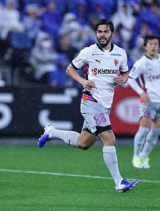 Ex-Botafogo, Barreto fecha com América-MG após passagem pelo Japão
