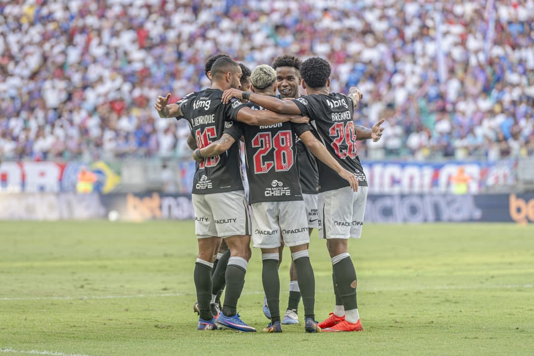 Decisao Da Arbitragem Em Bahia X Vasco Revolta Torcedores Absurdo.html
