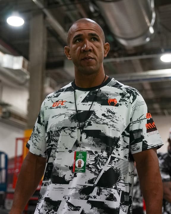 Ufc Sacramento Robocop Aguenta Pressao E Vence Por Decisao Unanime.html