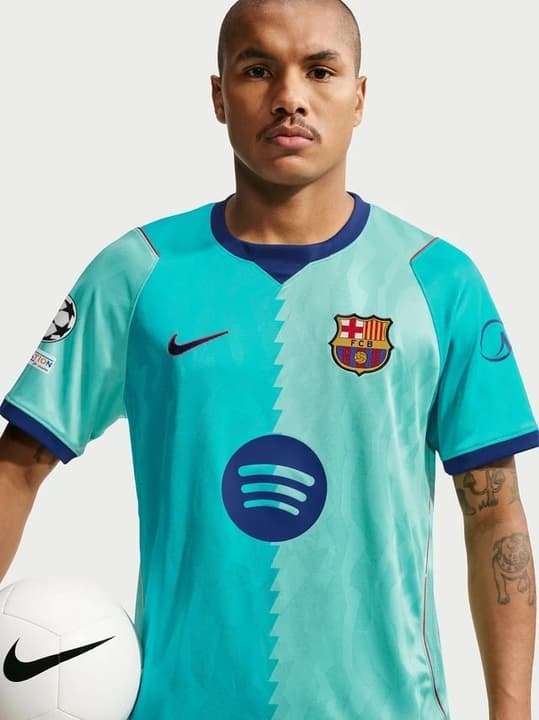 Real Madrid E Barcelona Anunciam Seus Terceiros Uniformes Para A Temporada.html