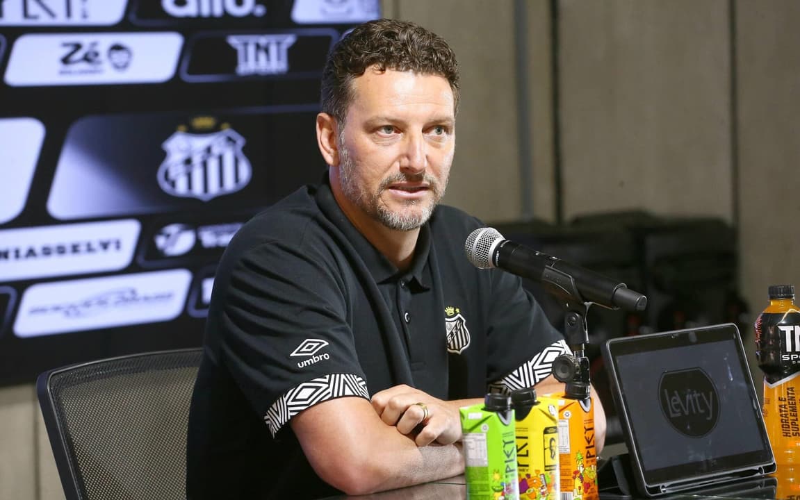 Gerente Da Base Do Santos Elano Celebra Convocacao De Meninos Da Vila.html