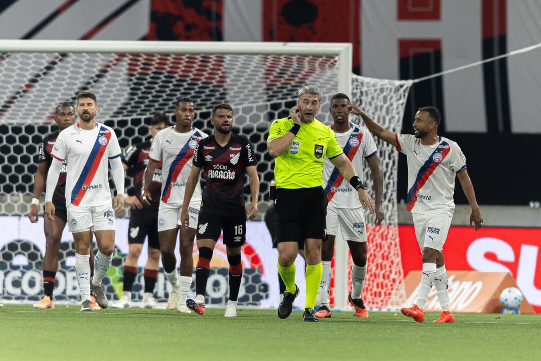 Lance Em Athletico X Bahia Revolta Torcedores Do Fluminense Ainda Prejudica.html