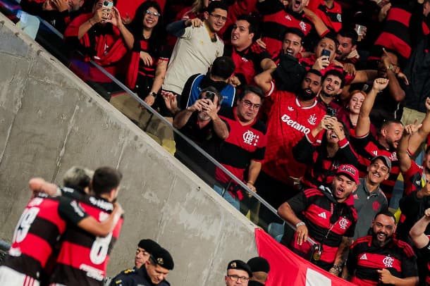 Analise Flamengo Joga Mal Mas Torcida Pega O Time E O Leva A Semi Da Libertadores.html
