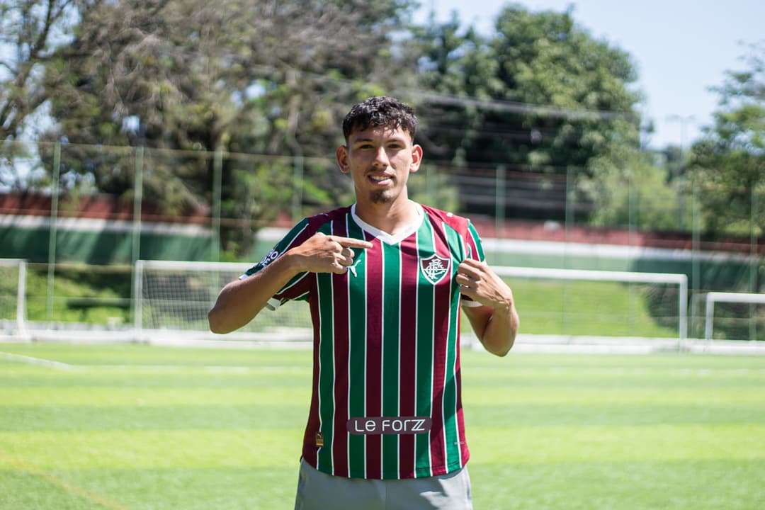 Conheca Carlos Areco Novo Zagueiro Do Fluminense Paraguaio Chega Para A Base.html